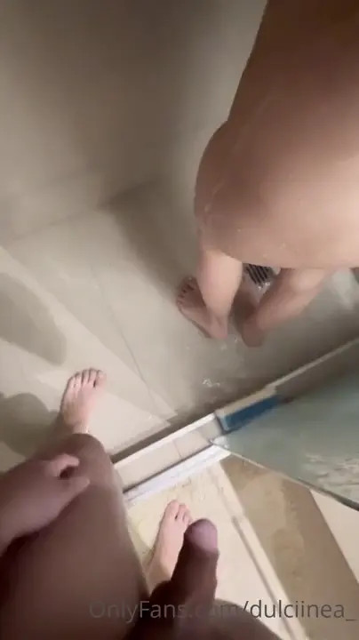 Dulcinea Blowjob In The Shower And Gets A Facial