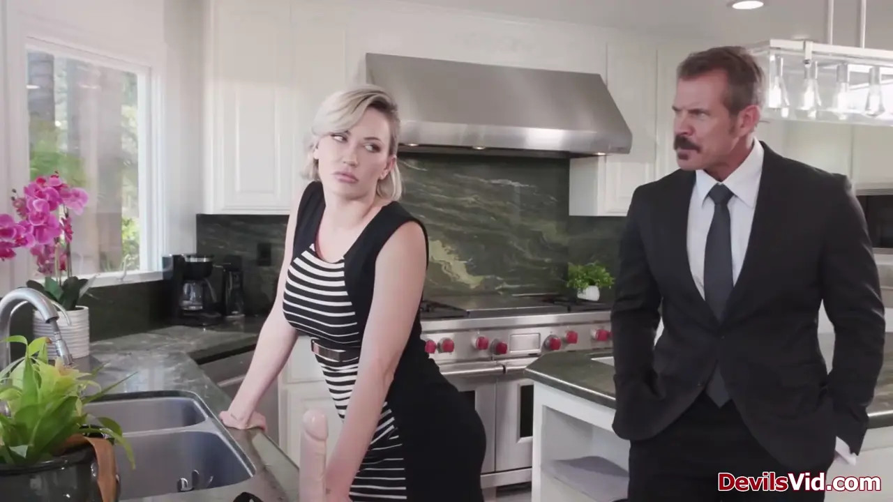 Adira Allure And Lucy Lotus In A Threesome