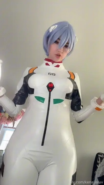 Kenalialuv Masturbates In Rei Ayanami Cosplay
