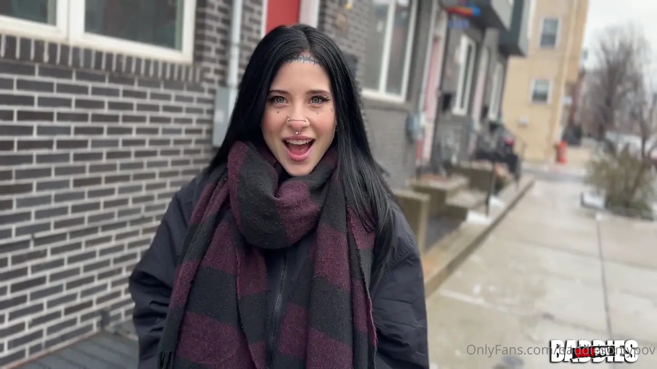 Awlivv Gets Railed By BaddiesOnlyPOV