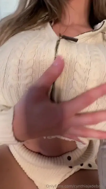 Cynthiajadebabe Tits And Dildo in Winter Clothes - ePornLeak