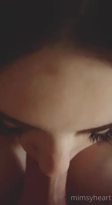 Mimsyheart Stuffs Her Throat With A Dick