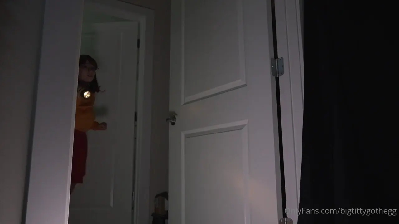 Big Titty Goth Egg Cosplays Velma And Gets Rammed In Doggy
