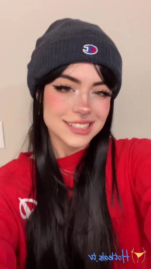 hannah <3 [ hannahowo ] - New PPV featuring @lily_flo ! 💙💚  $19.99: 12 Minutes - Sensual - ePornLeak