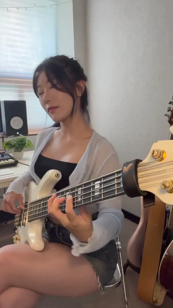 Grooveiffel OnlyFans Leaked Nude Video #293183