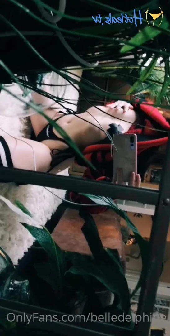 Belle Delphine [ belledelphine ] - Who is up for some dancing   Don t forget to tip the dancer   -