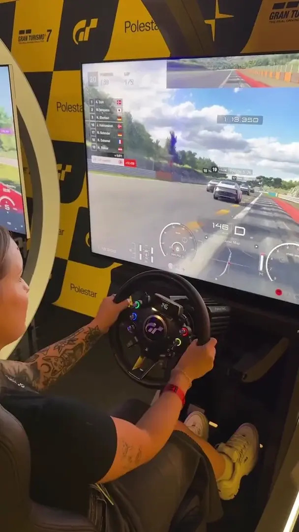 Omgitsfirefoxx OnlyFans Leaked Nude Video #300434