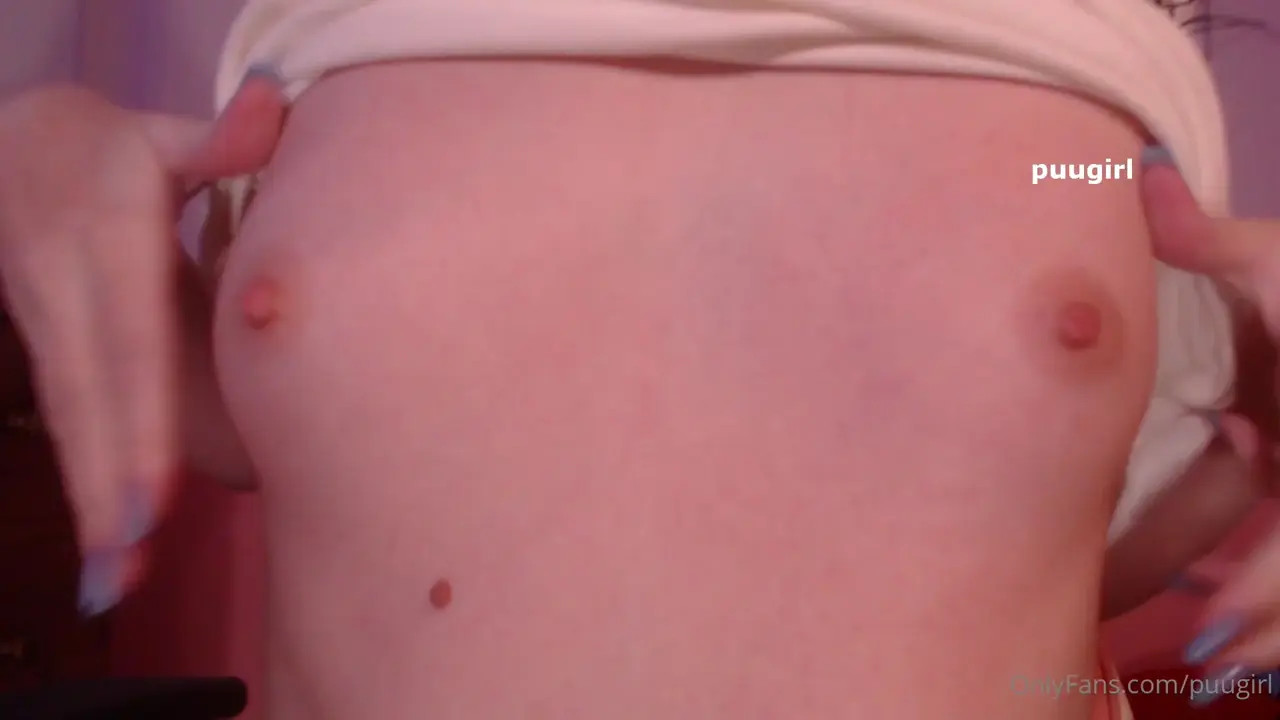 PuuGirl Rubs Her Wet Clit And Pussy