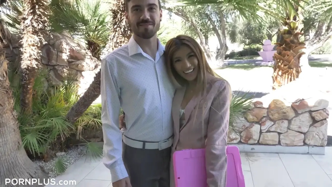 Clara Trinity Rides A Cock And Gets A Facial