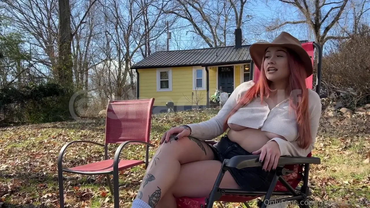 Shad0self's Outdoor Sex With Her BF