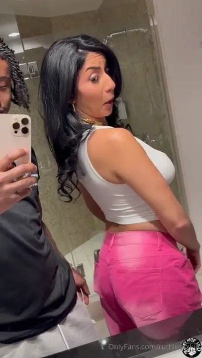 Roxie Sinner Gets Drilled By Lil D's BBC