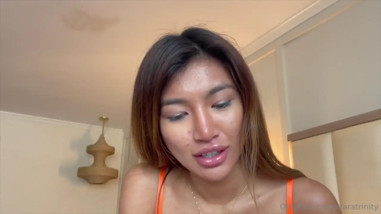 Clara Trinity Gets Her Asshole Banged