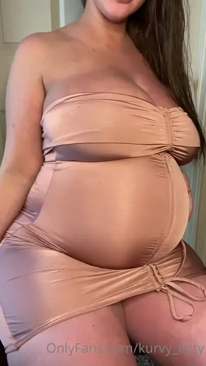 Kurvy Kat Stroking Her Cunt With A Pregnant Belly And Swollen Tits