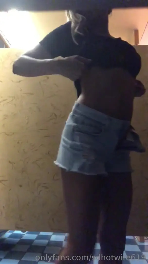 Calihotwifevip OnlyFans Leaked Nude Video #314645