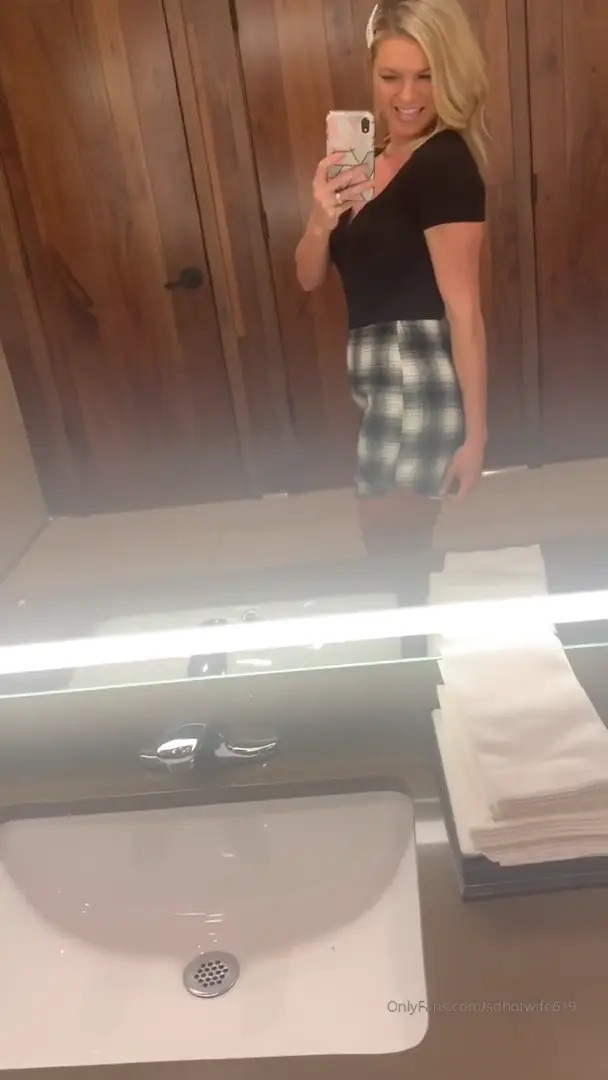 Calihotwifevip OnlyFans Leaked Nude Video #314654