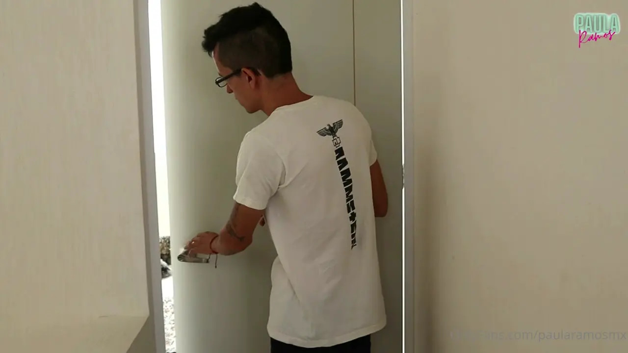 Paula Ramos Licks A Pussy