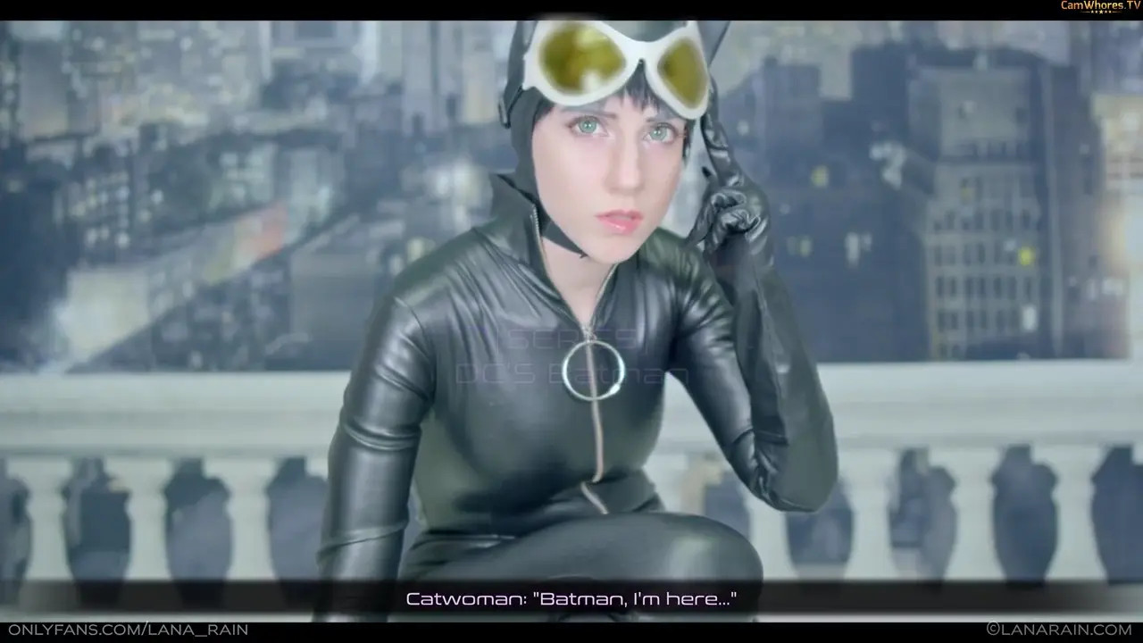 Catwoman Gets Her Holes Checked With A Dildo, By Lana Rain