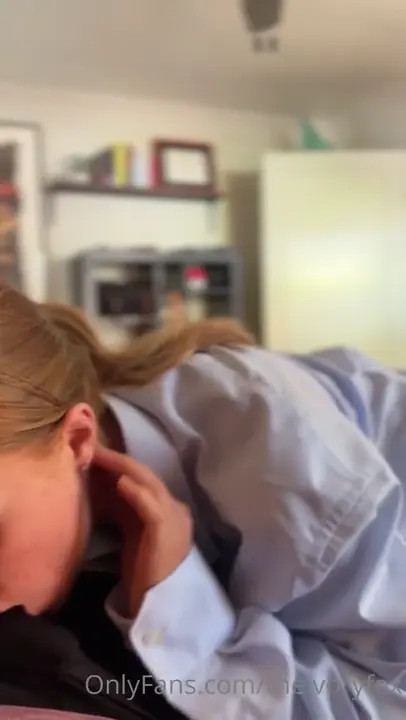 Ivory Fox Secretary Giving A Blowjob