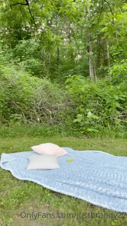 Reneesrealm Has Outdoor Sex - ePornLeak