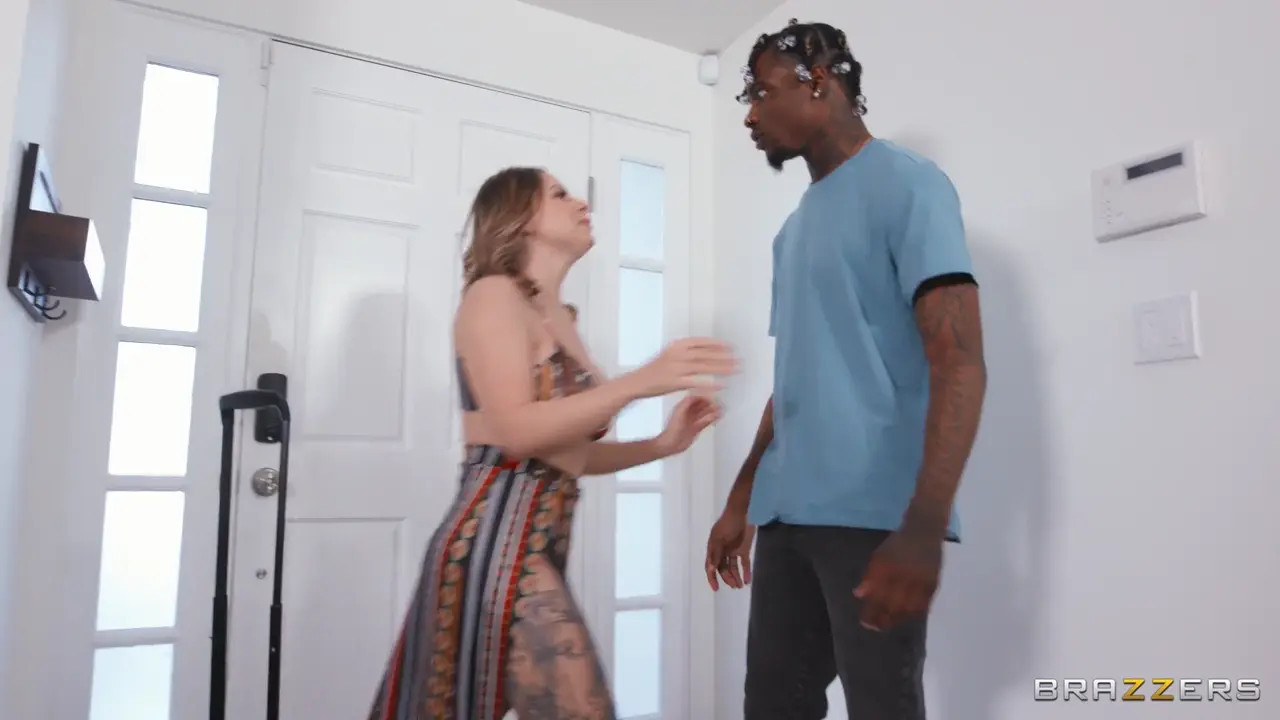 Reneesrealm Has Sex With Her Neighbor - ePornLeak