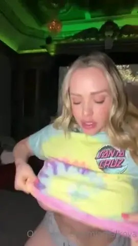 PAWG Mia Malkova Sucks Her Guy Before Fucking Him In Doggy