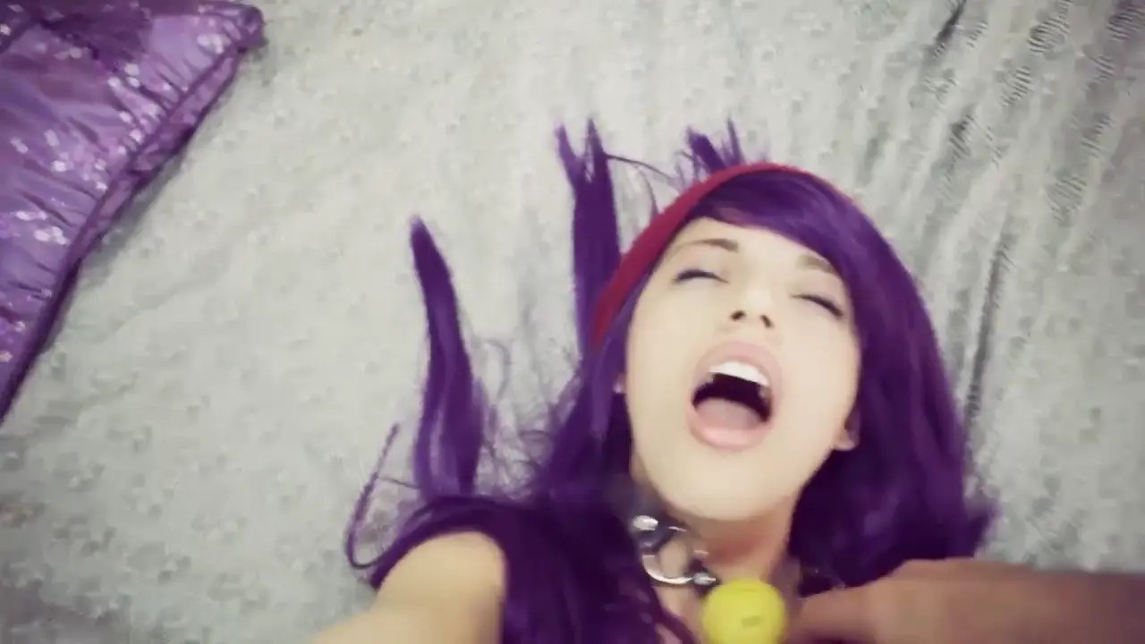 Cherrycrush Bites Down On A Ball Gag As Her Ass Gets Fucked - ePornLeak