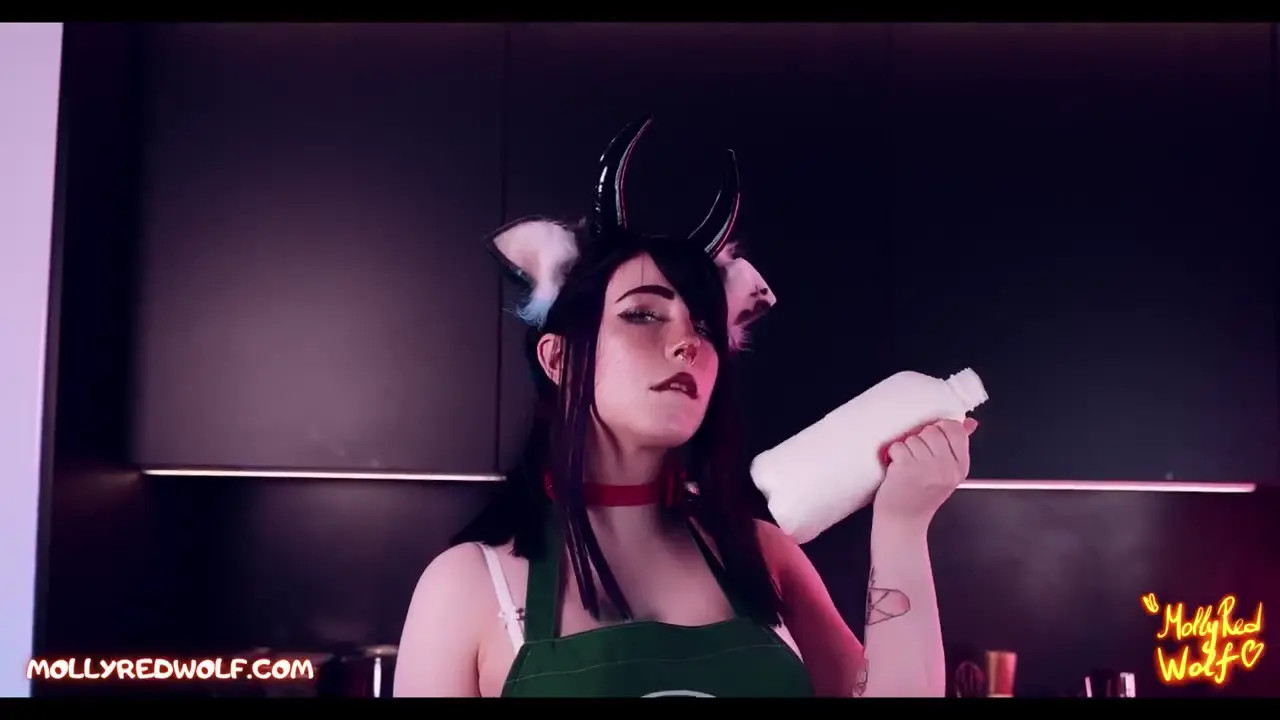 Coffee Shop Cowgirl MollyRedWolf Gives A Customer Her Cunt - ePornLeak