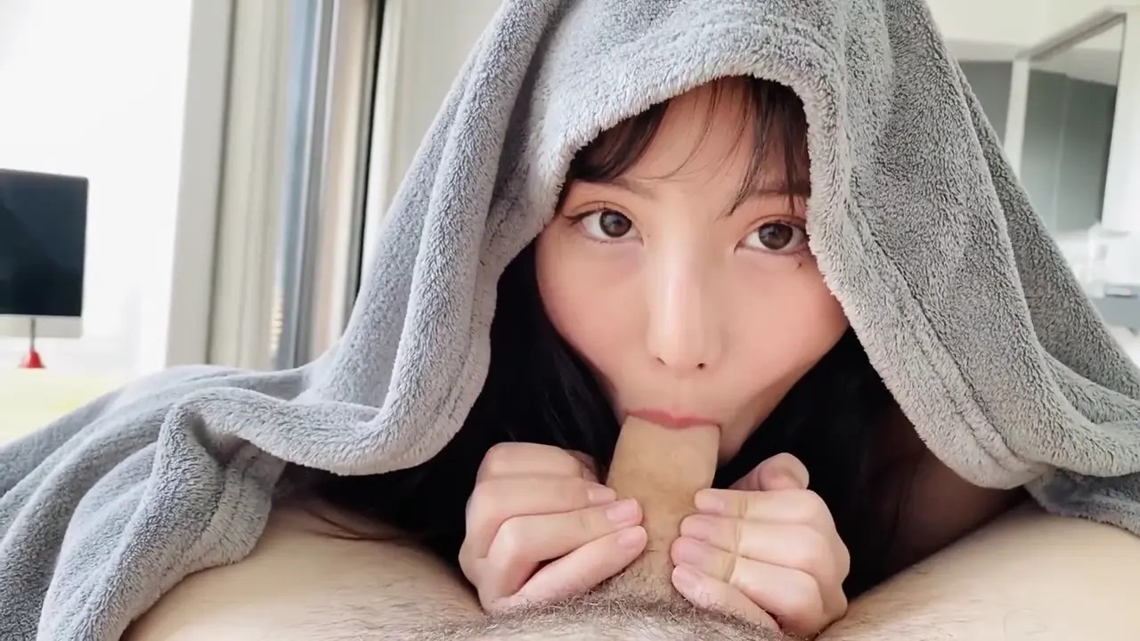 Perfect Girlfriend Obokozu Gives A Sensual BJ To Her Guy - ePornLeak