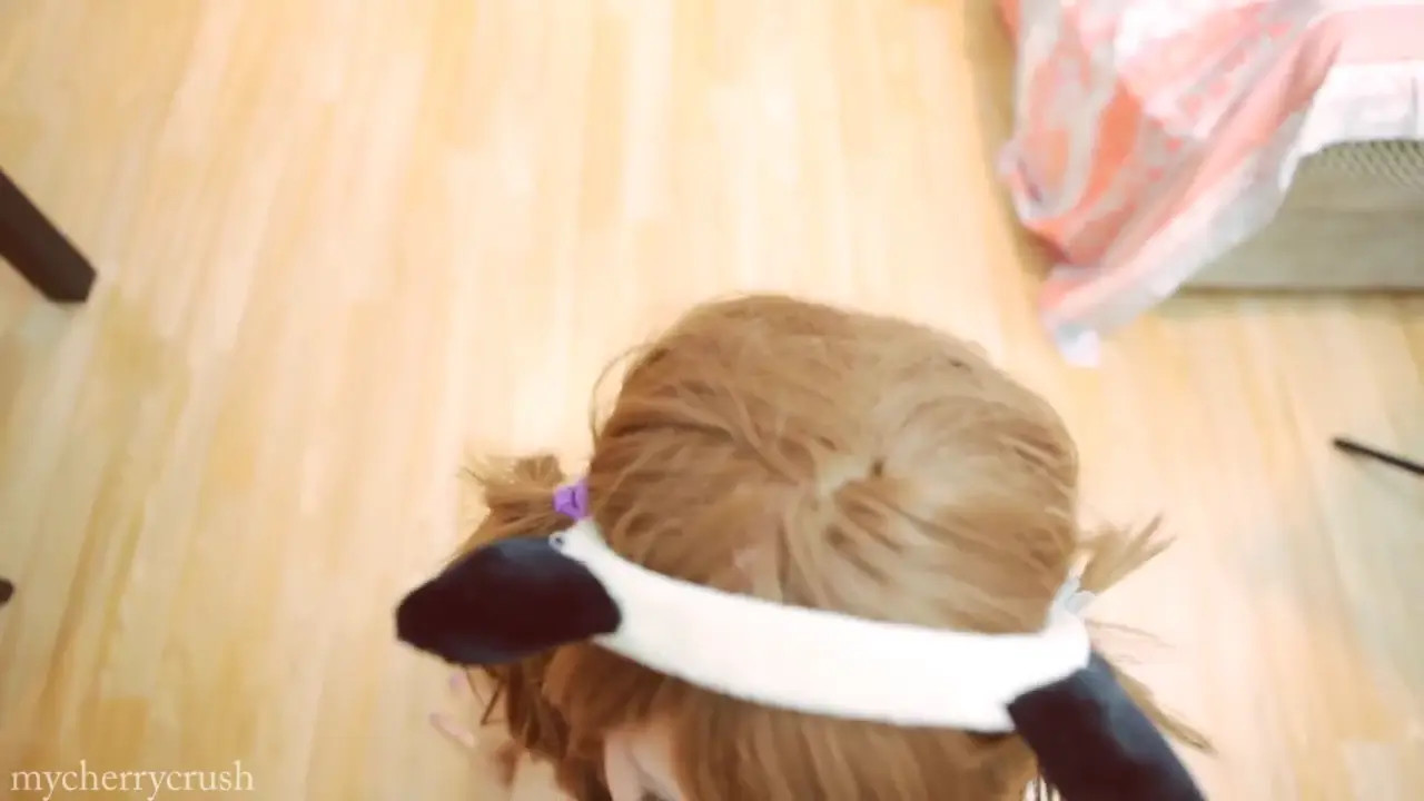 Red-Haired Kitty Cherrycrush Gives Her Guy A Massive BJ