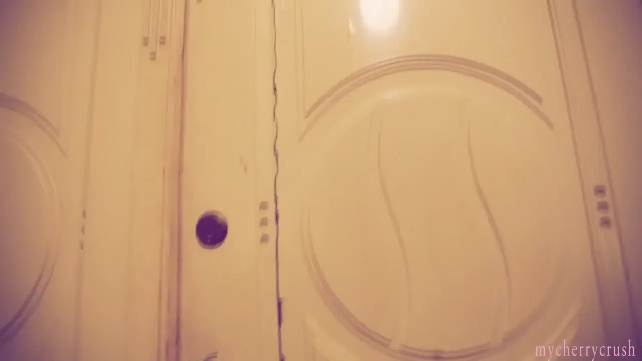 Broke Blonde Babe Cherrycrush Has Sex With The Plumber