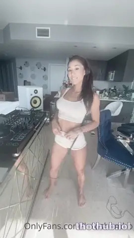 Lotusbombb Has Sex In The Morning