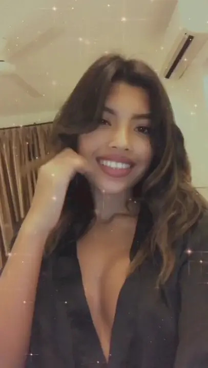 Tita Sahara's Erotic Dance And Dildo Sucking