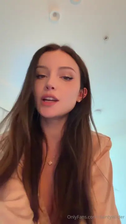 Dainty Wilder Masturbates On The Bed