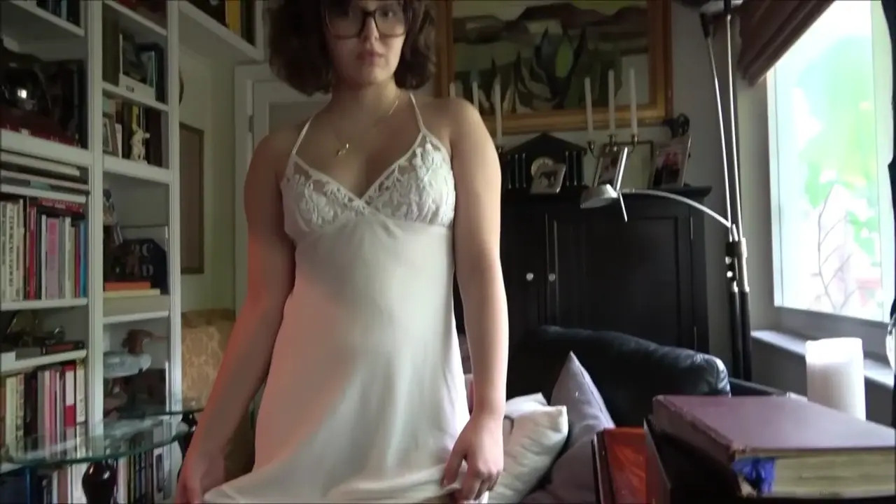 Bad Girl Nerd Ends Up With A Creampie In Her Mouth