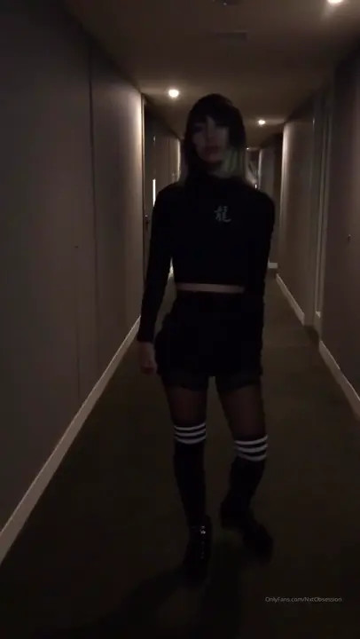 Bakameido Flases Her Tits And Cunt Outside