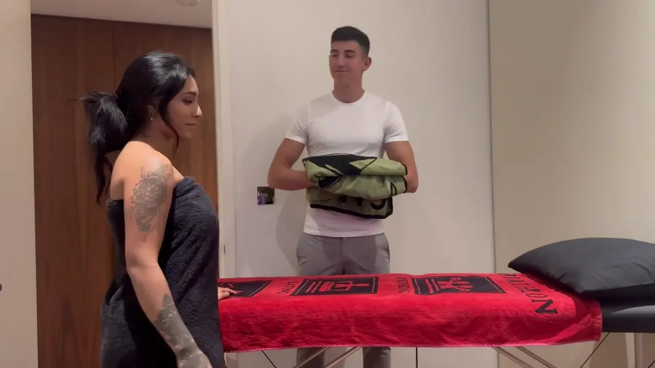 Yasmina Khan Gets Filled After A Massage