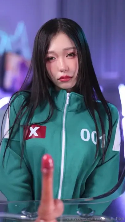 Meriol Chan Titfucks A Dildo As Squid Game Guard - ePornLeak