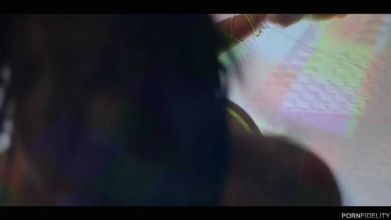 Pole Dancer Kira Noir Fucks With Ryan Madison