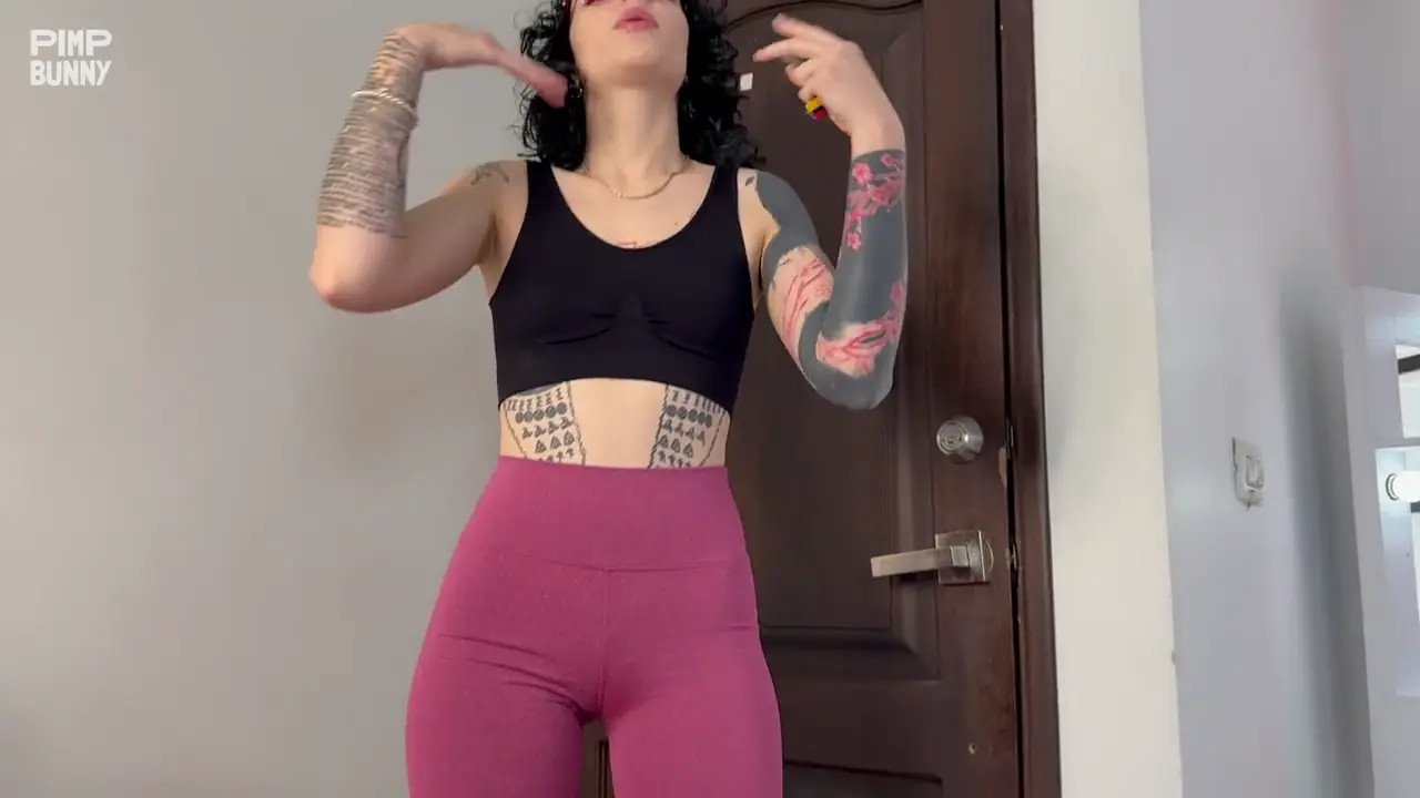 Big Black Dildo And A Naughty White Woman