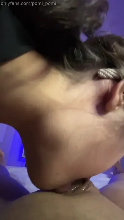 Pomi_pomi Takes A CIM After Sucking A Dick