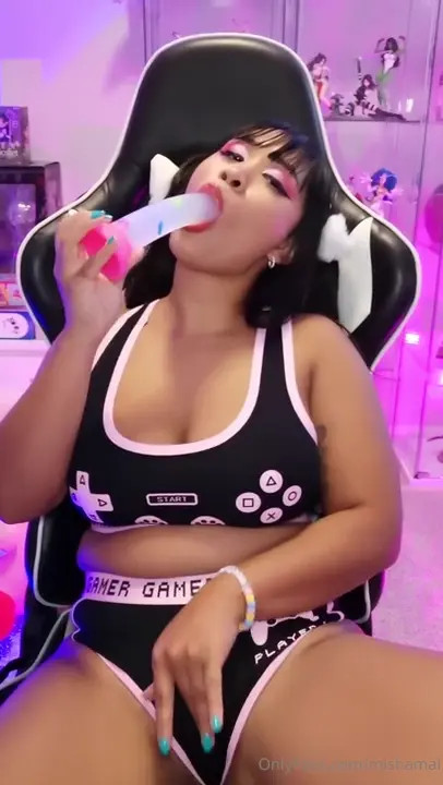 E-Girl Mishamai Masturbates On A Gaming Chair