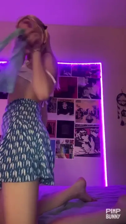 Emily Blonde Bares Her Body And Rubs Her Pussy