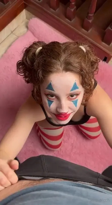 Clown Brujita Roja Receives A Facial After BJ