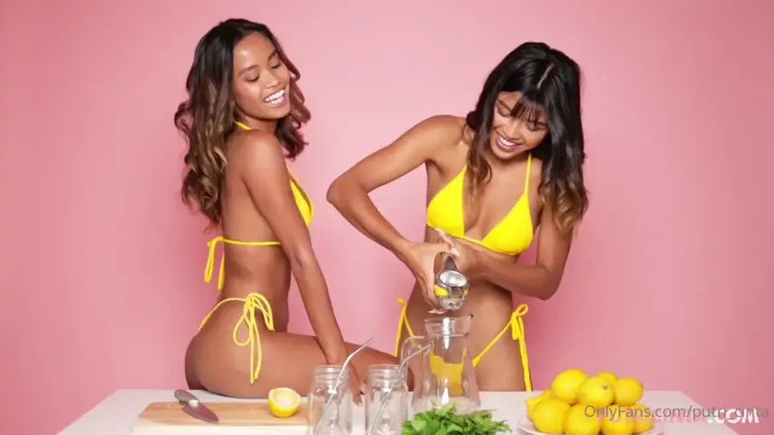 Putri Cinta And Her Friend Naked Photo Session