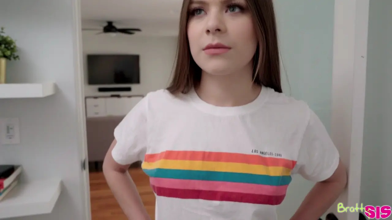 ItsWinterJade Uses Her Pussy To Convince Her Stepbro