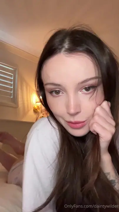 Dainty Wilder Gives JOI While Masturbating