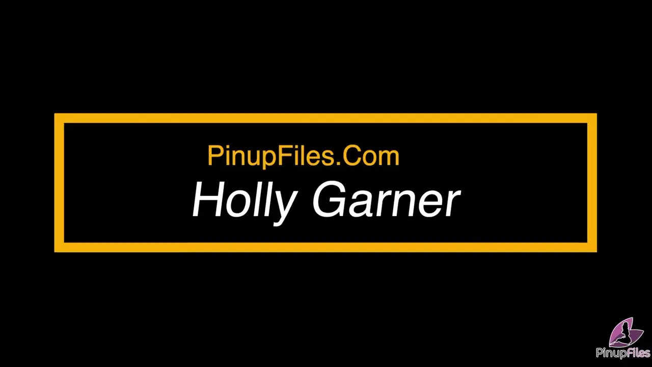 Holly Garner Shows Off Her Big Tits