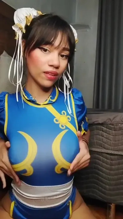 Mayumi PKS Squeezes Her Tits As Chun-Li