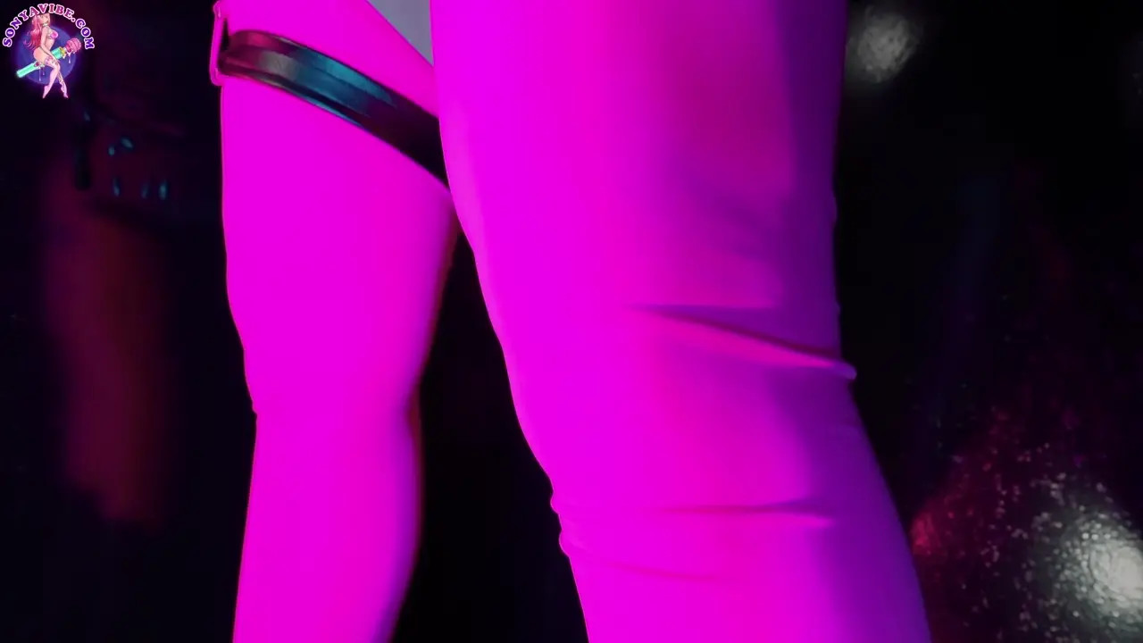 Sonya Vibe As A Pink Guard Uses Two Dildos - ePornLeak