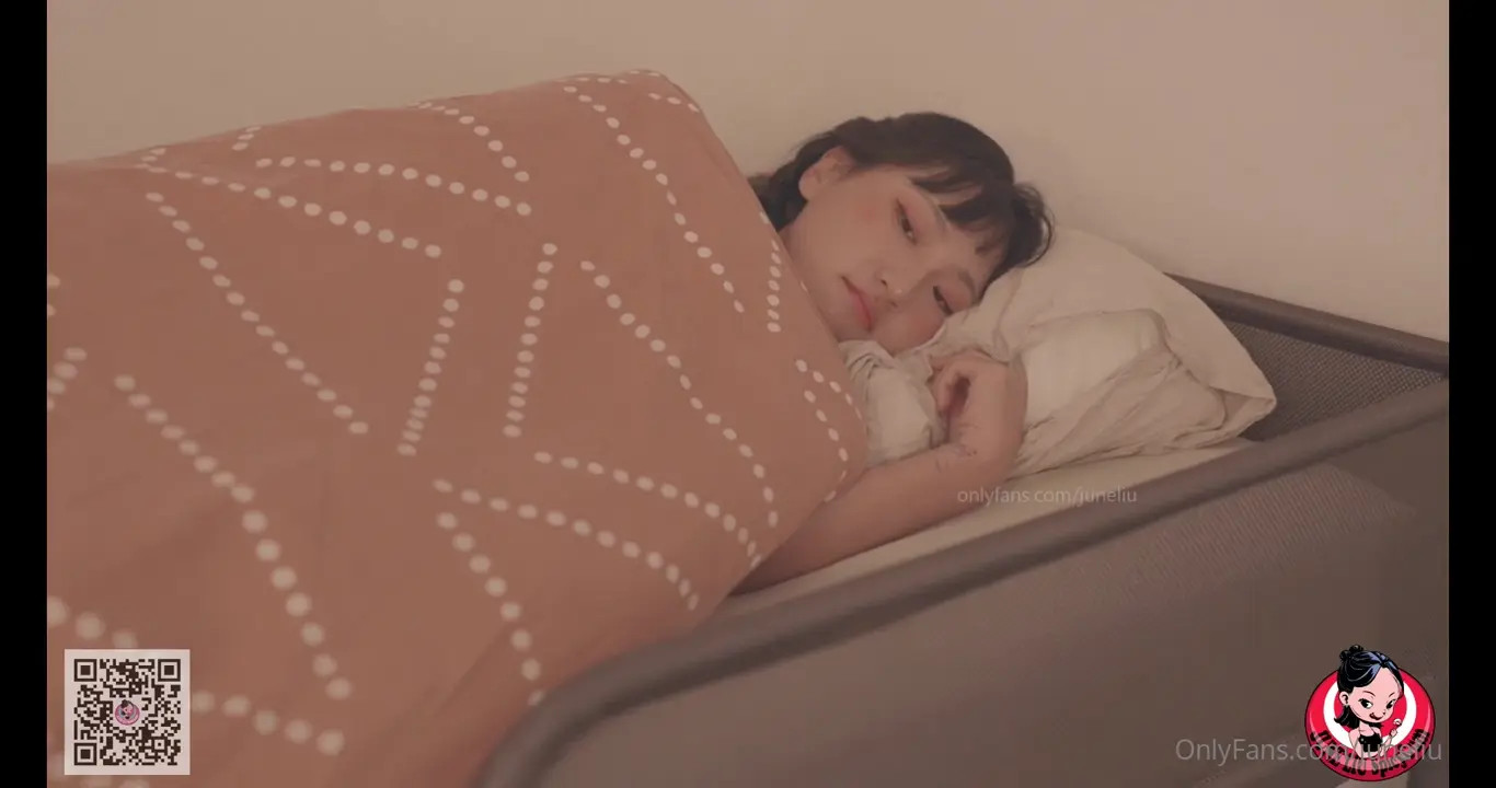 June Liu & Bunnybrownie asian lesbian time